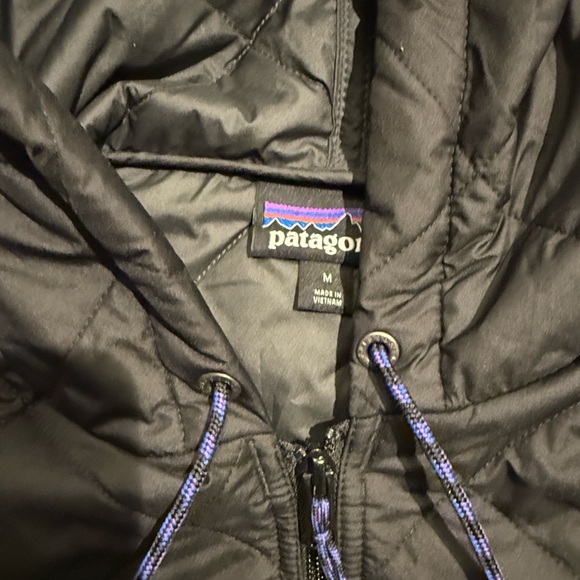 Patagonia Men's Black Hooded Puffer Jacket - Picture 10 of 16
